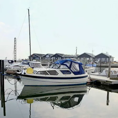 Three-bedroom Holiday In 5 度假居 *